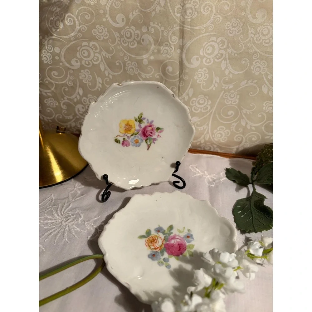 Set of 2 Hand Painted Japan Floral Trinket Dishes – Scalloped Jewelry Trays‎